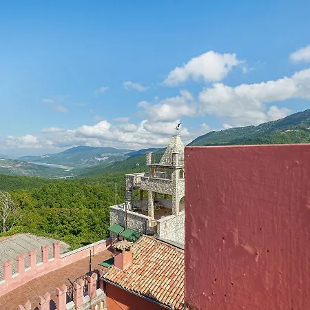 Studio In Castle With Pool And Views Of The Majella Park And Lake Bomba Holiday home *